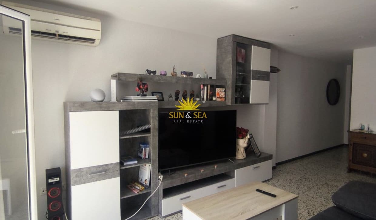 3 soverom Leilighet til leie i Torrellano - € 760 (Ref: 10055740)