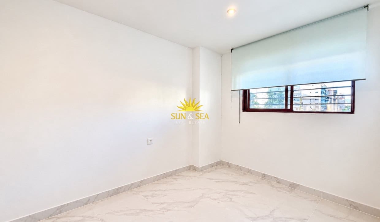 Apartamento de 3 habitaciones en Cabo de las Huertas en alquiler vacacional con piscina garaje - 1.600 € (Ref: 10055741)