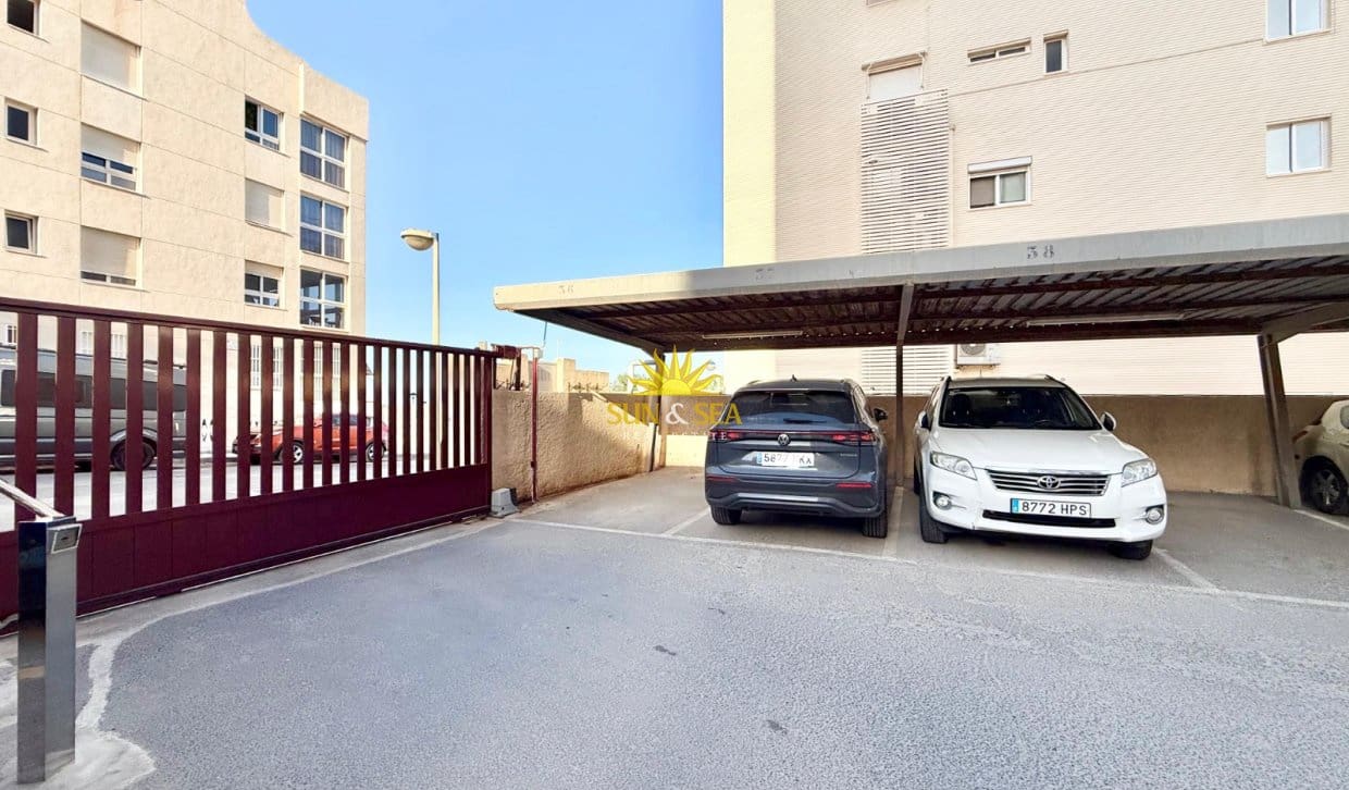 Apartamento de 3 habitaciones en Cabo de las Huertas en alquiler vacacional con piscina garaje - 1.600 € (Ref: 10055741)