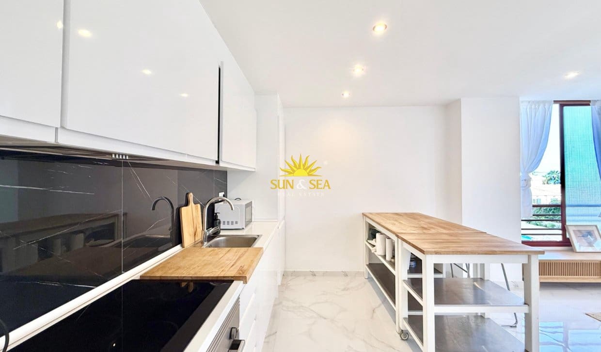 Apartamento de 3 habitaciones en Cabo de las Huertas en alquiler vacacional con piscina garaje - 1.600 € (Ref: 10055741)