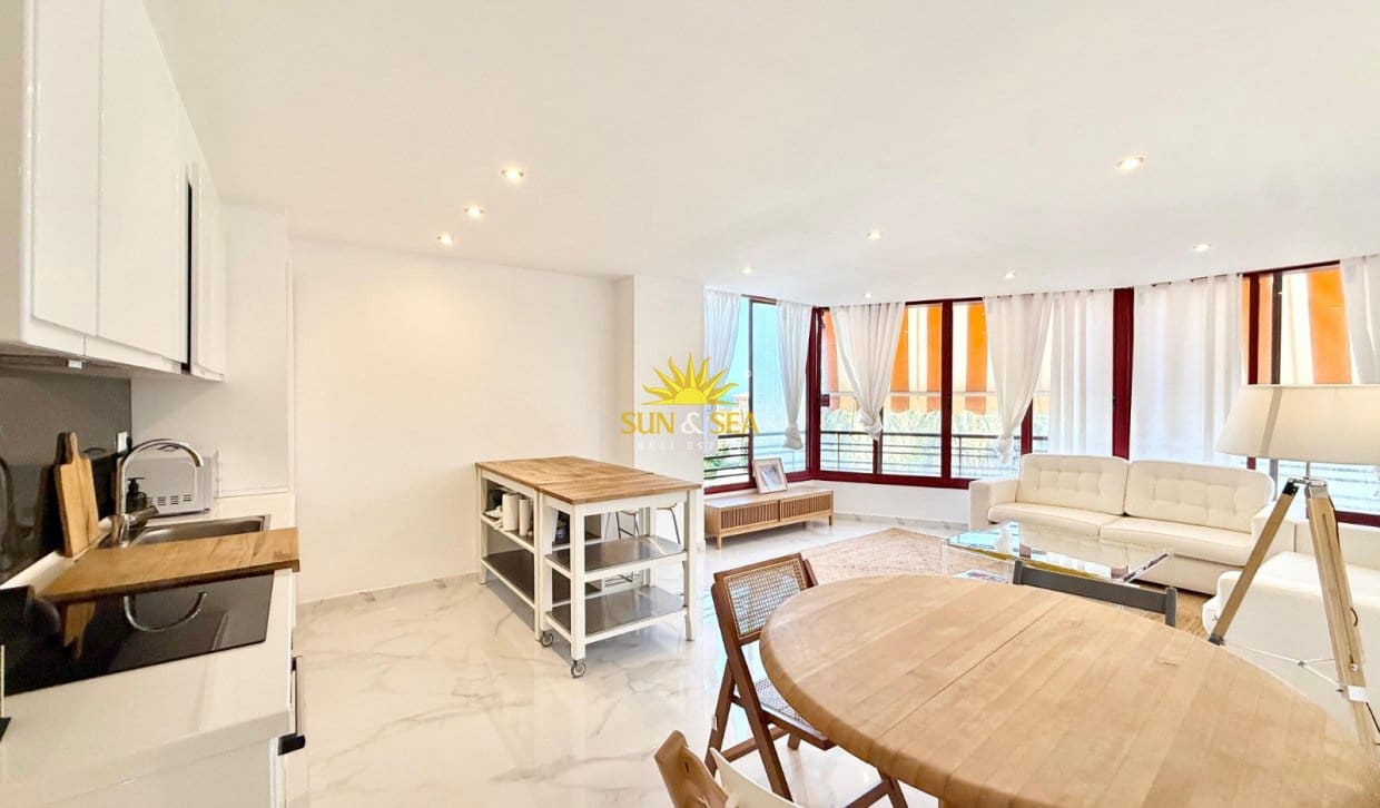 Apartamento de 3 habitaciones en Cabo de las Huertas en alquiler vacacional con piscina garaje - 1.600 € (Ref: 10055741)