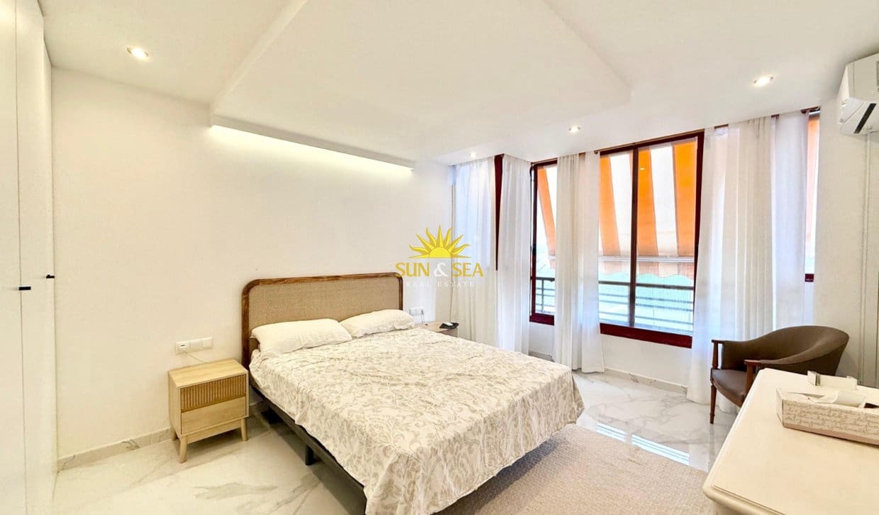 Apartamento de 3 habitaciones en Cabo de las Huertas en alquiler vacacional con piscina garaje - 1.600 € (Ref: 10055741)