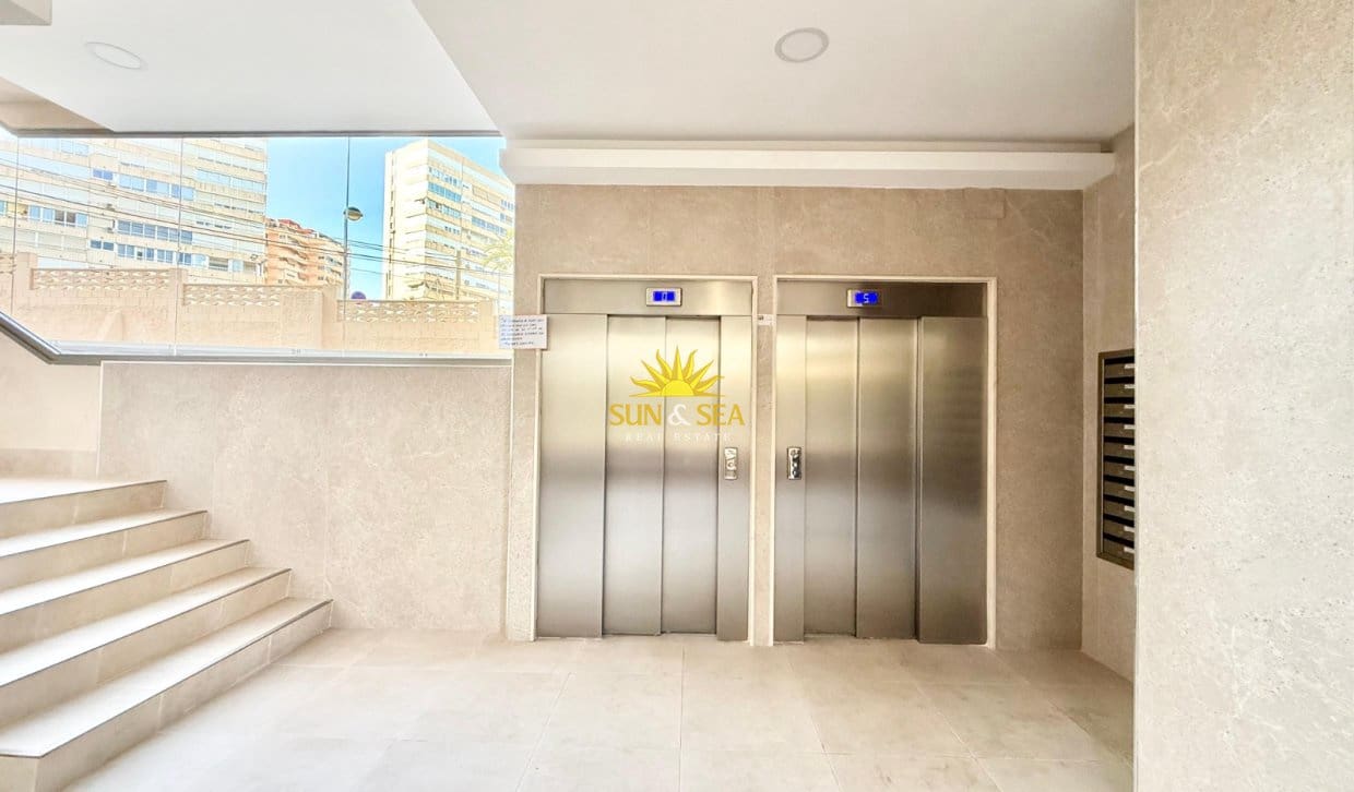 Apartamento de 3 habitaciones en Cabo de las Huertas en alquiler vacacional con piscina garaje - 1.600 € (Ref: 10055741)