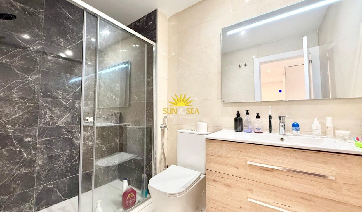 Apartamento de 3 habitaciones en Cabo de las Huertas en alquiler vacacional con piscina garaje - 1.600 € (Ref: 10055741)