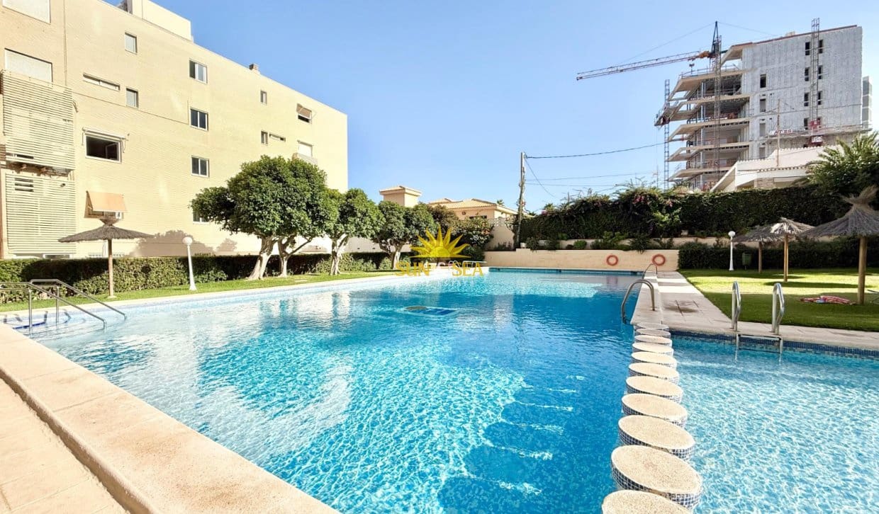 Apartamento de 3 habitaciones en Cabo de las Huertas en alquiler vacacional con piscina garaje - 1.600 € (Ref: 10055741)
