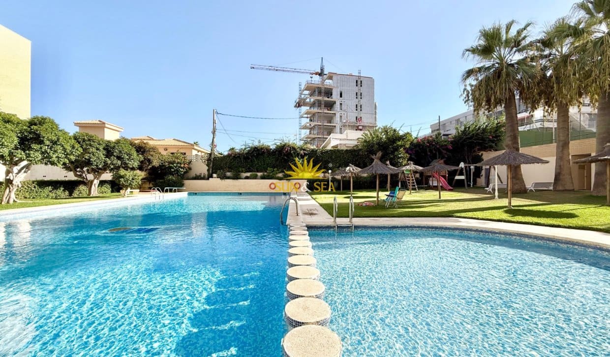 Apartamento de 3 habitaciones en Cabo de las Huertas en alquiler vacacional con piscina garaje - 1.600 € (Ref: 10055741)