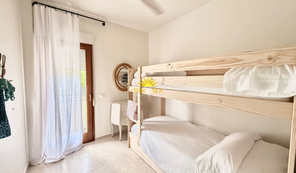2 bedroom Apartment for holiday rental in Denia with pool garage - € 850 (Ref: 10057199)