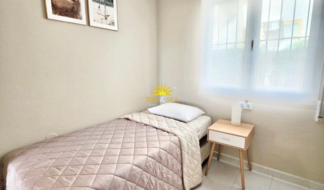 2 sovrum Hus för semesterbostäder i Torrevieja med pool - 750 € (Ref: 10057201)