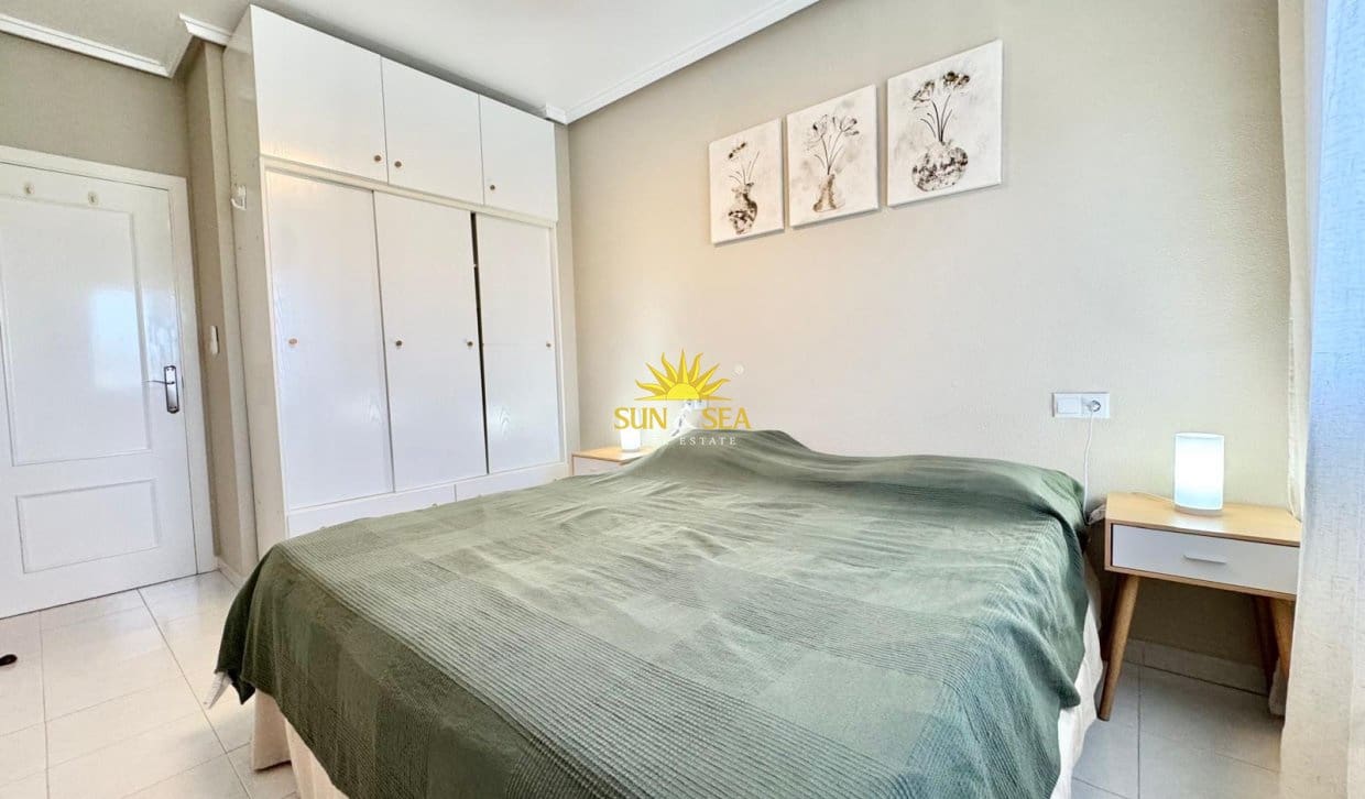 Maison de Ville de 2 chambres de location de vacances à Torrevieja avec piscine - 750 € (Ref: 10057201)