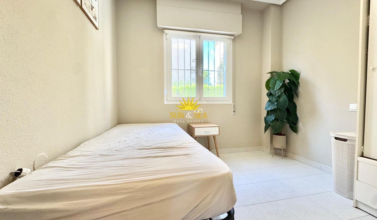 Maison de Ville de 2 chambres de location de vacances à Torrevieja avec piscine - 750 € (Ref: 10057201)