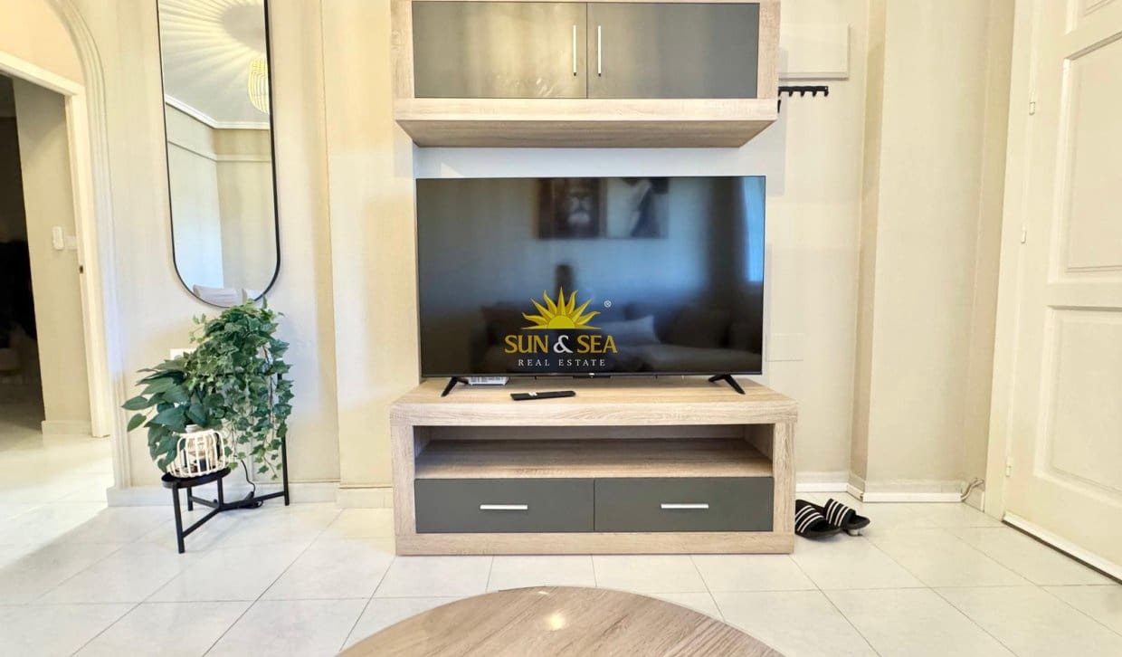 Maison de Ville de 2 chambres de location de vacances à Torrevieja avec piscine - 750 € (Ref: 10057201)