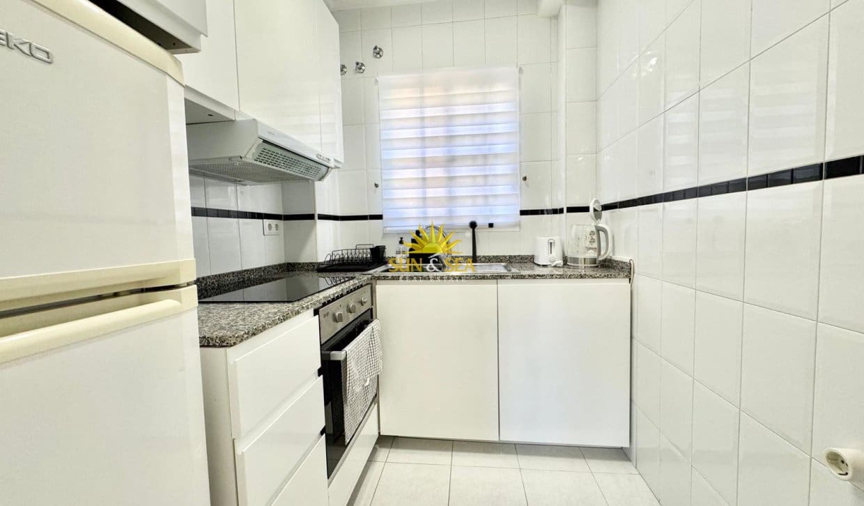 Maison de Ville de 2 chambres de location de vacances à Torrevieja avec piscine - 750 € (Ref: 10057201)