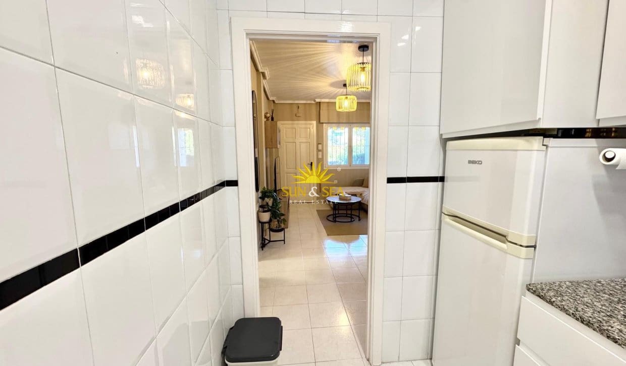 Maison de Ville de 2 chambres de location de vacances à Torrevieja avec piscine - 750 € (Ref: 10057201)