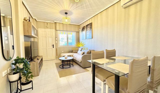 Casa de 2 habitaciones en Torreblanca, Torrevieja en alquiler vacacional con piscina - 750 € (Ref: 10057201)
