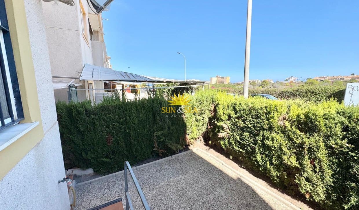 Maison de Ville de 2 chambres de location de vacances à Torrevieja avec piscine - 750 € (Ref: 10057201)