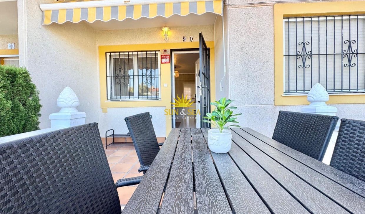 Maison de Ville de 2 chambres de location de vacances à Torrevieja avec piscine - 750 € (Ref: 10057201)