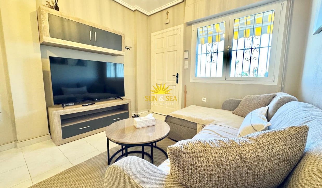 Maison de Ville de 2 chambres de location de vacances à Torrevieja avec piscine - 750 € (Ref: 10057201)