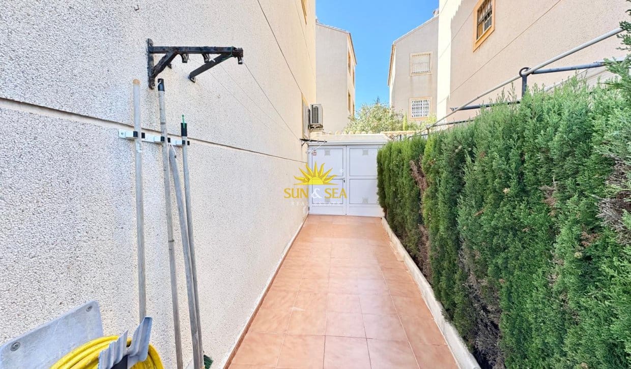 Maison de Ville de 2 chambres de location de vacances à Torrevieja avec piscine - 750 € (Ref: 10057201)