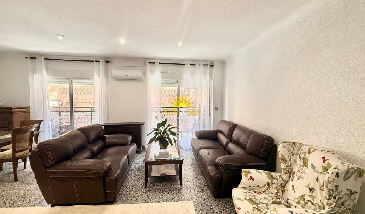 4 bedroom Apartment for rent in Alicante / Alacant city - € 1,300 (Ref: 10057202)