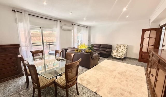 4 bedroom Apartment for rent in Ensanche - Diputacion, Alicante / Alacant city - € 1,300 (Ref: 10057202)