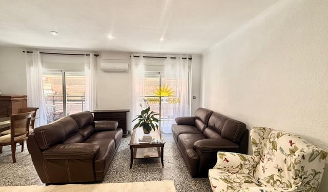 4 bedroom Apartment for rent in Ensanche - Diputacion, Alicante / Alacant city - € 1,300 (Ref: 10057202)
