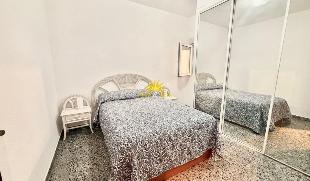 4 bedroom Apartment for rent in Alicante / Alacant city - € 1,300 (Ref: 10057202)
