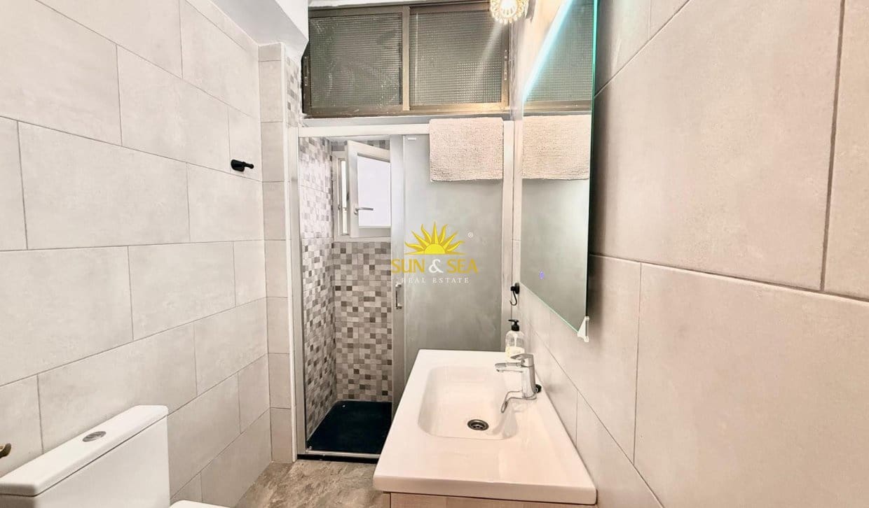 4 bedroom Apartment for rent in Alicante / Alacant city - € 1,300 (Ref: 10057202)