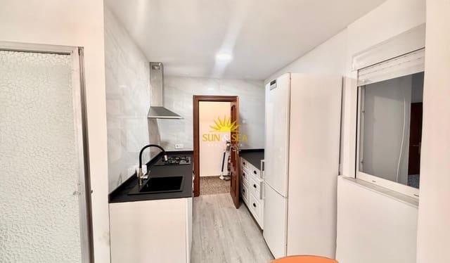 4 bedroom Apartment for rent in Ensanche - Diputacion, Alicante / Alacant city - € 1,300 (Ref: 10057202)