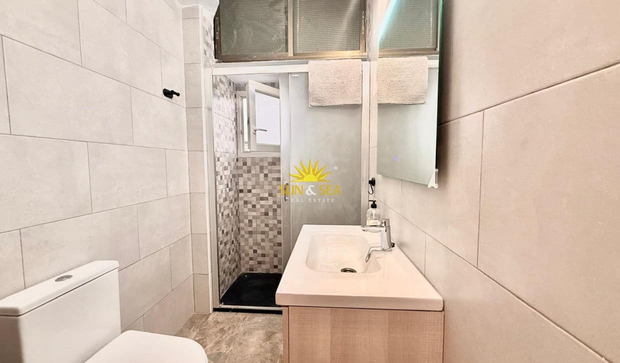 4 bedroom Apartment for rent in Alicante / Alacant city - € 1,300 (Ref: 10057202)