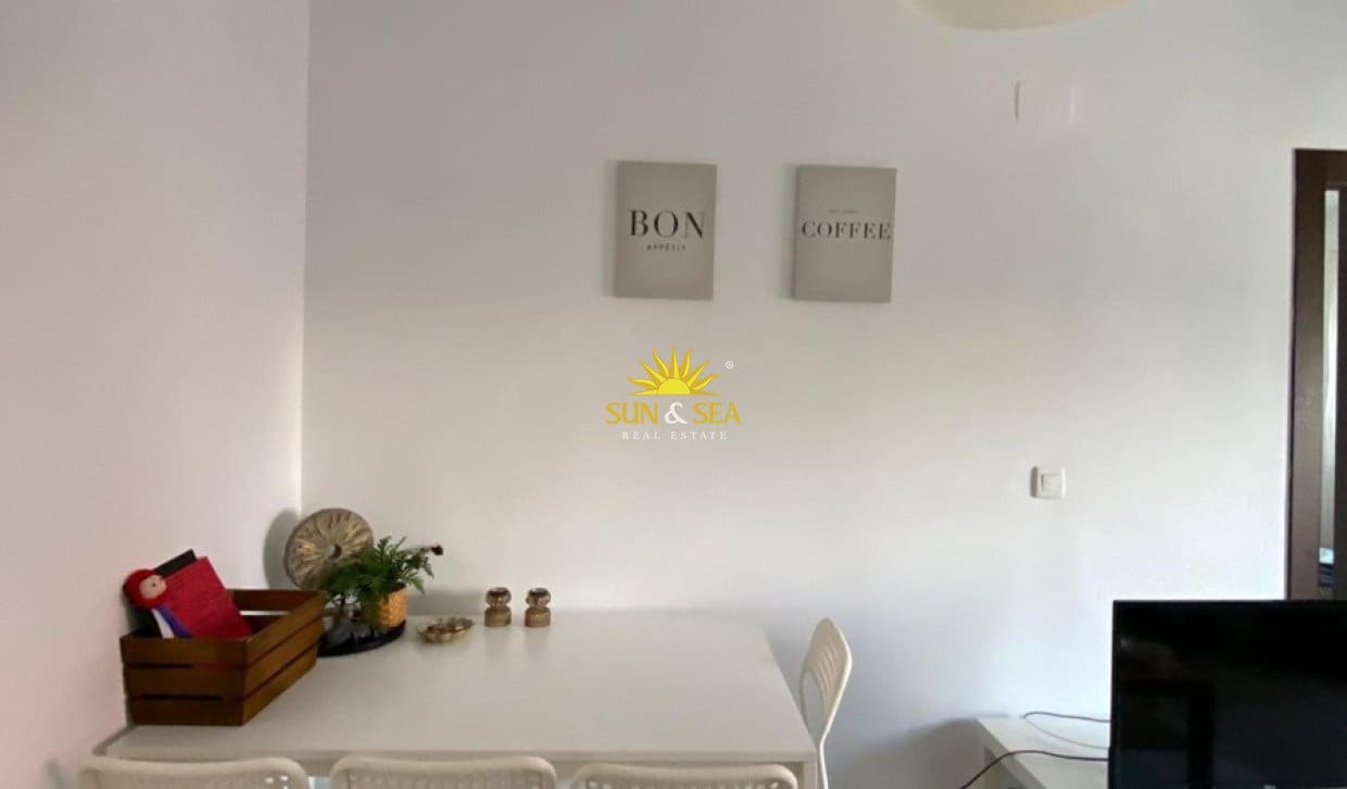 1 soverom Leilighet til leie i Torrevieja med garasje - € 700 (Ref: 10057652)