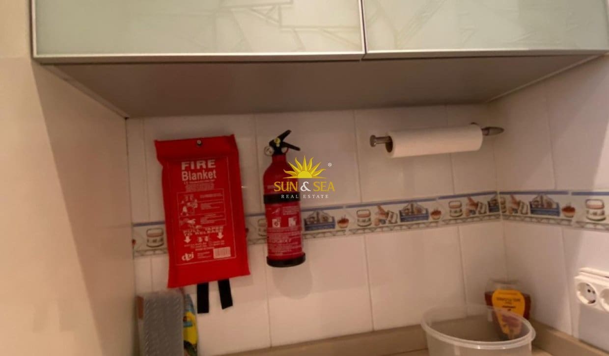 1 soverom Leilighet til leie i Torrevieja med garasje - € 700 (Ref: 10057652)