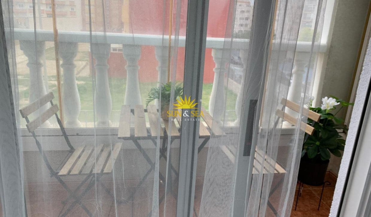 1 soverom Leilighet til leie i Torrevieja med garasje - € 700 (Ref: 10057652)