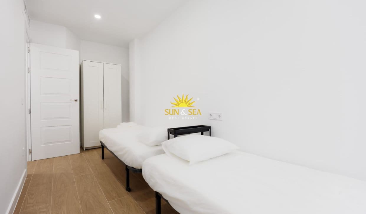 3 Zimmer Ferienapartment in Benidorm mit Garage - 1.900 € (Ref: 10057653)