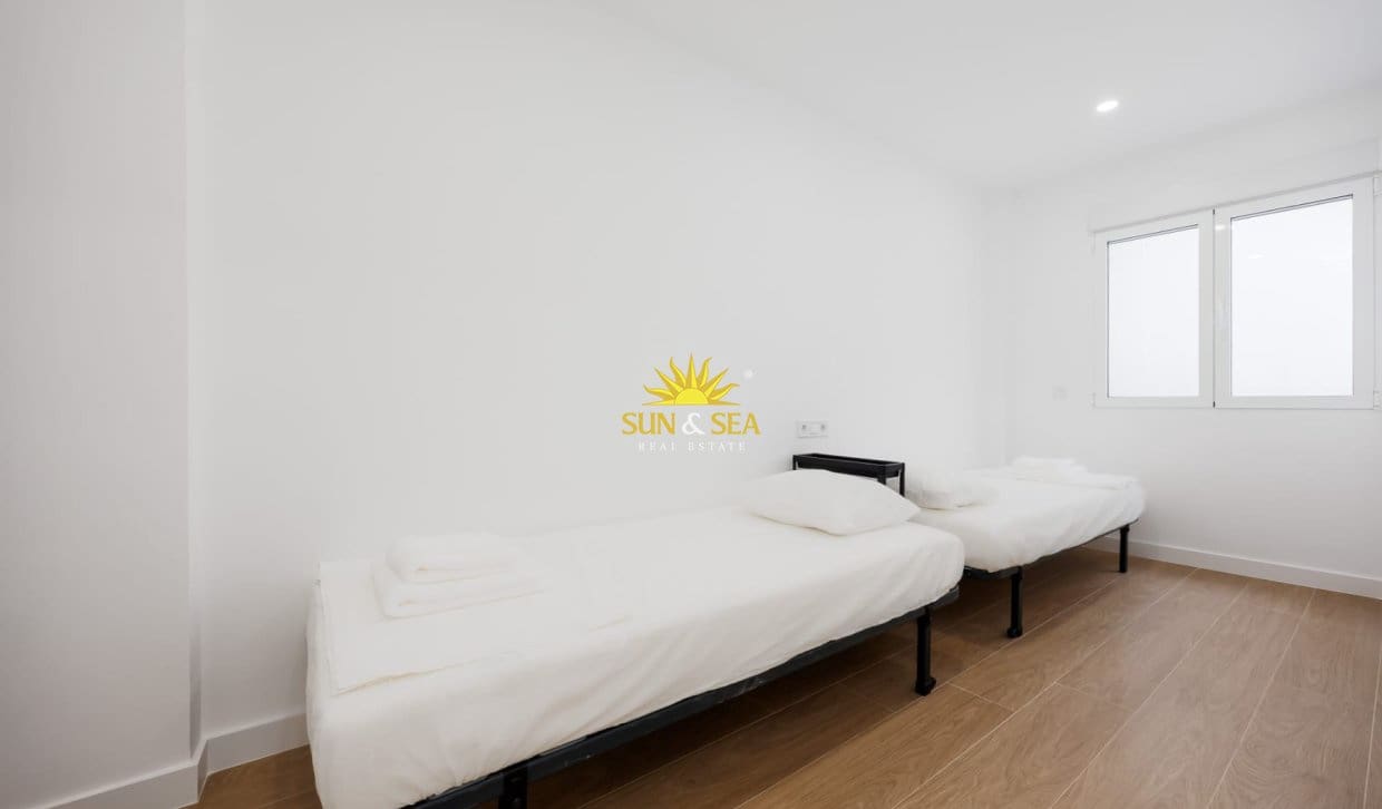3 Zimmer Ferienapartment in Benidorm mit Garage - 1.900 € (Ref: 10057653)