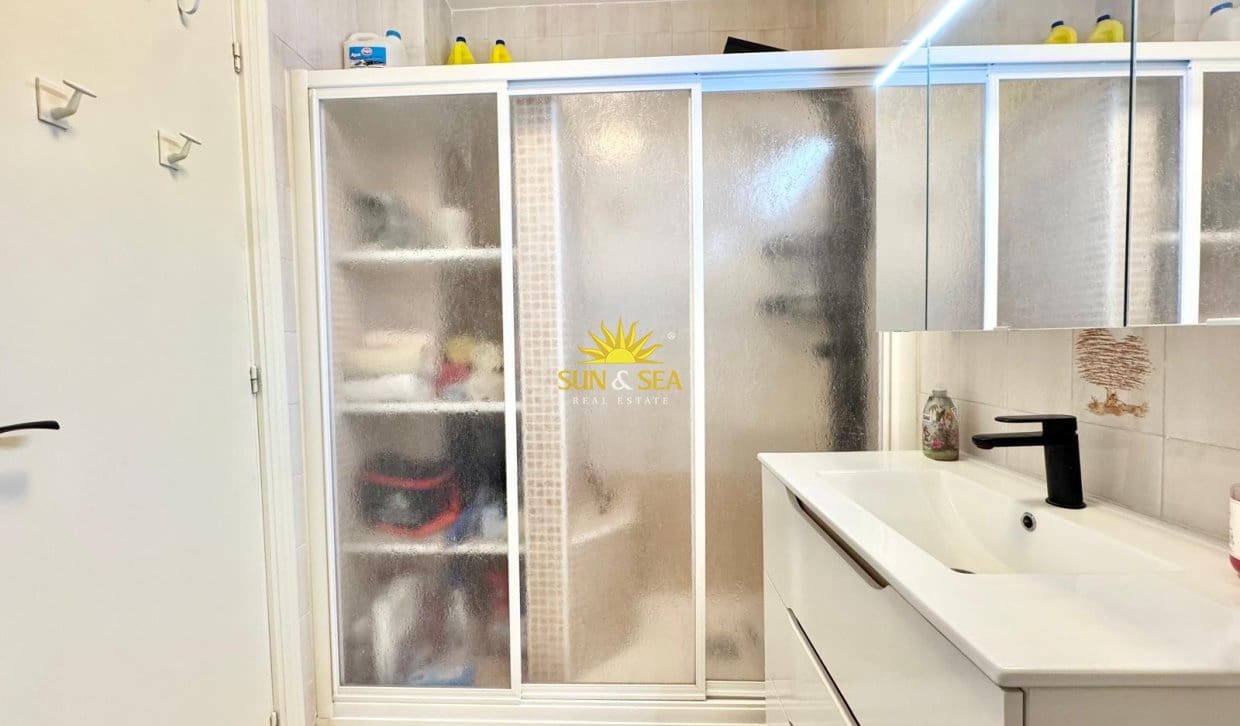 2 Zimmer Haus zu vermieten in Torrevieja - 800 € (Ref: 10060644)