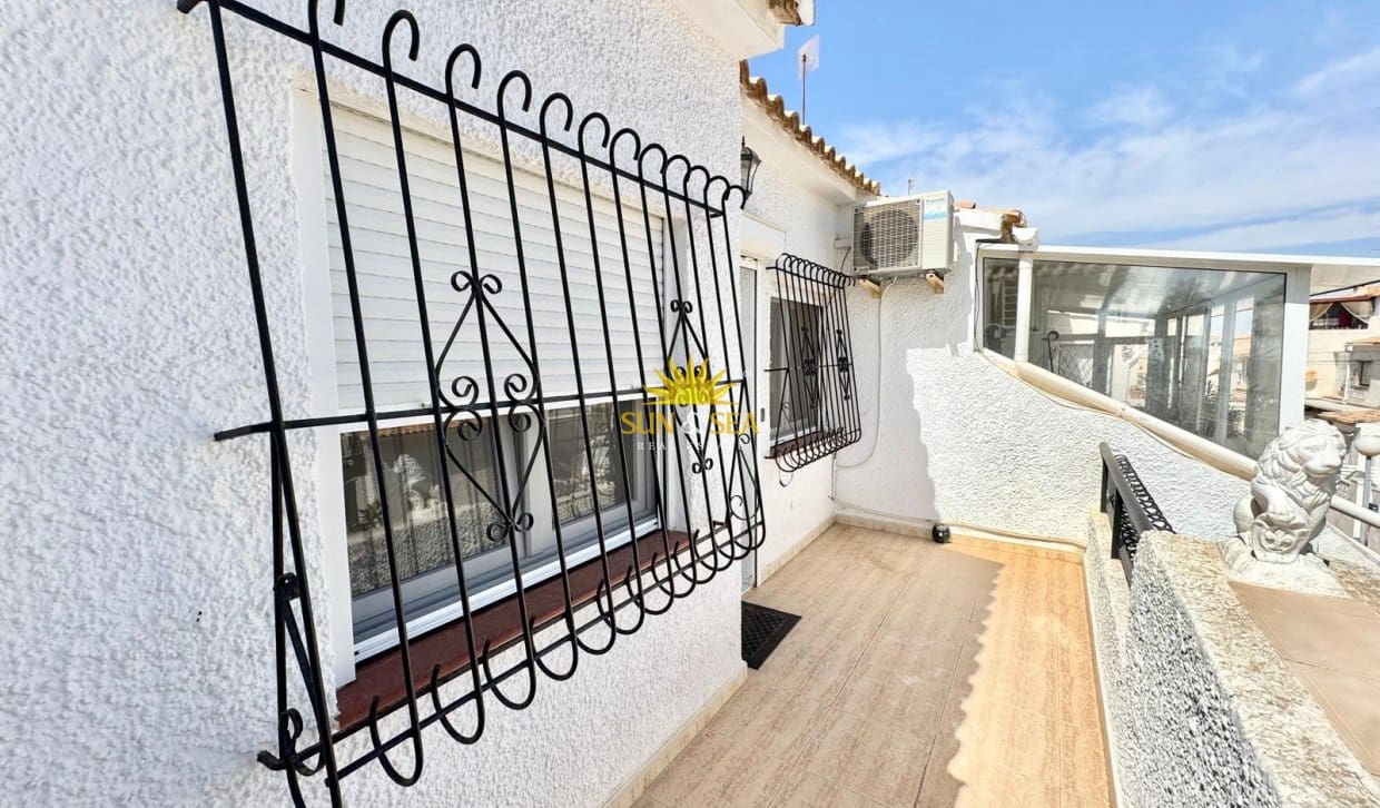 2 Zimmer Haus zu vermieten in Torrevieja - 800 € (Ref: 10060644)