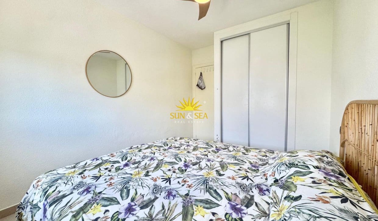 2 Zimmer Haus zu vermieten in Torrevieja - 800 € (Ref: 10060644)