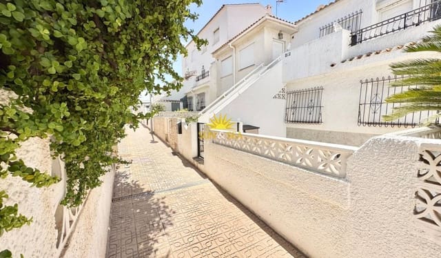 2 quarto Casa em Banda para arrendar em Playa de los Náufragos, Torrevieja - 750 € (Ref: 10060644)