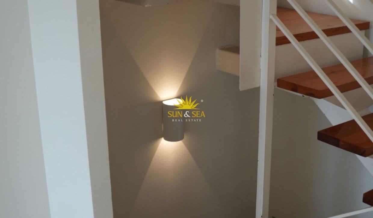 4 sypialnia Willa na kwatery wakacyjne w El Campello z basenem garażem - 2 400 € (Ref: 10060645)