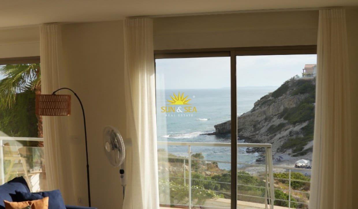4 sypialnia Willa na kwatery wakacyjne w El Campello z basenem garażem - 2 400 € (Ref: 10060645)