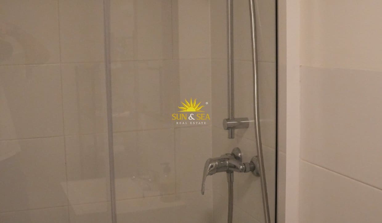 4 sypialnia Willa na kwatery wakacyjne w El Campello z basenem garażem - 2 400 € (Ref: 10060645)