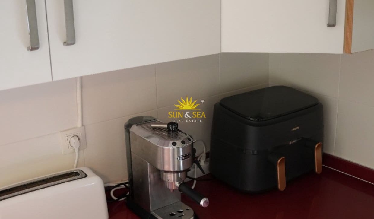 4 sypialnia Willa na kwatery wakacyjne w El Campello z basenem garażem - 2 400 € (Ref: 10060645)