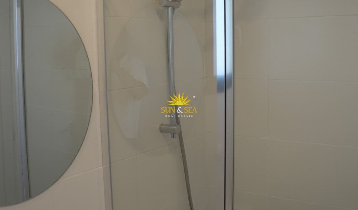 4 sypialnia Willa na kwatery wakacyjne w El Campello z basenem garażem - 2 400 € (Ref: 10060645)