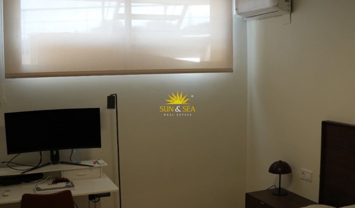4 sypialnia Willa na kwatery wakacyjne w El Campello z basenem garażem - 2 400 € (Ref: 10060645)