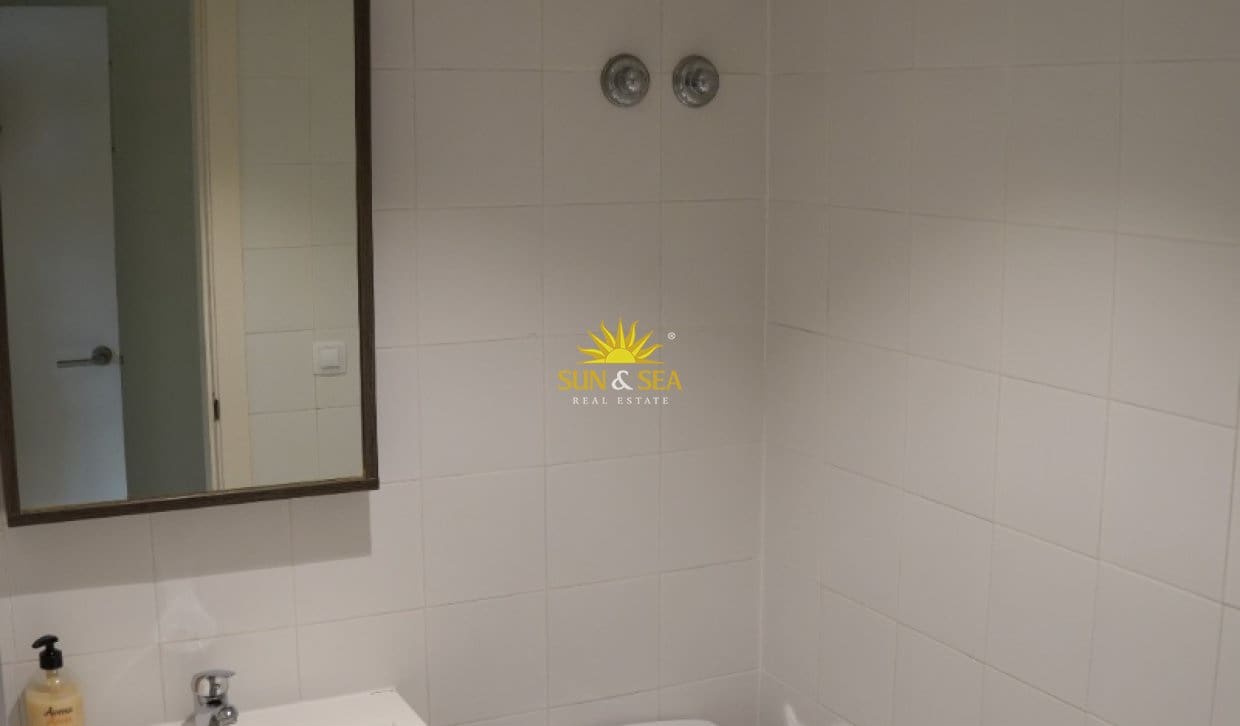 4 sypialnia Willa na kwatery wakacyjne w El Campello z basenem garażem - 2 400 € (Ref: 10060645)