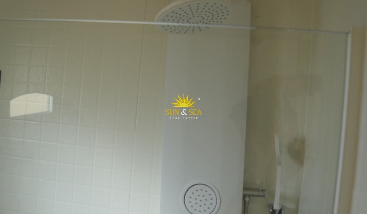 4 sypialnia Willa na kwatery wakacyjne w El Campello z basenem garażem - 2 400 € (Ref: 10060645)