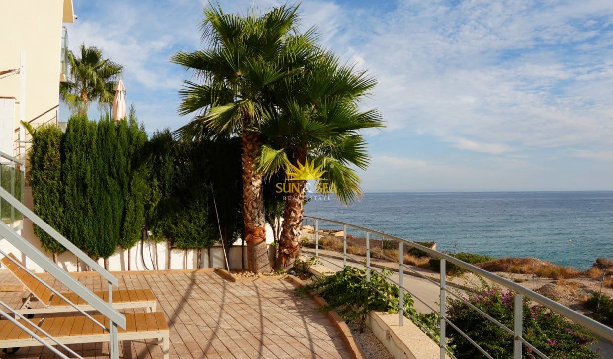 4 sypialnia Willa na kwatery wakacyjne w El Campello z basenem garażem - 2 400 € (Ref: 10060645)