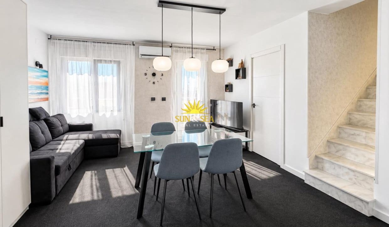 3 sypialnia Dom na sprzedaż w Torrevieja z basenem garażem - 199 000 € (Ref: 10060647)