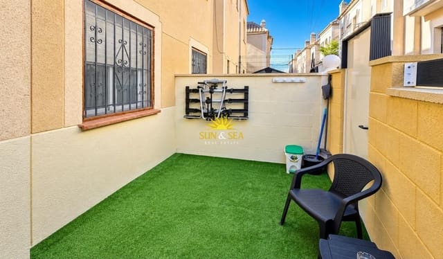 3 sypialnia Dom na sprzedaż w El Chaparral - La Siesta - La Torreta, Torrevieja z basenem garażem - 199 000 € (Ref: 10060647)