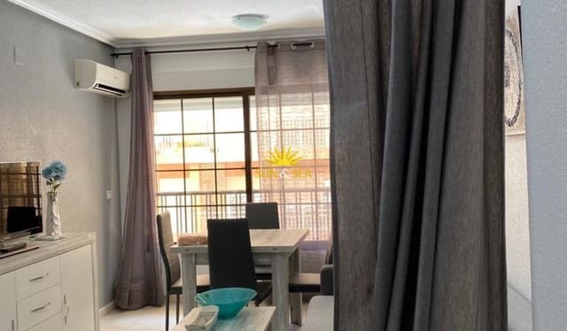 1 slaapkamer Appartement voor vakantieverhuur in Guardamar Playa, Guardamar del Segura met zwembad - € 600 (Ref: 10060648)